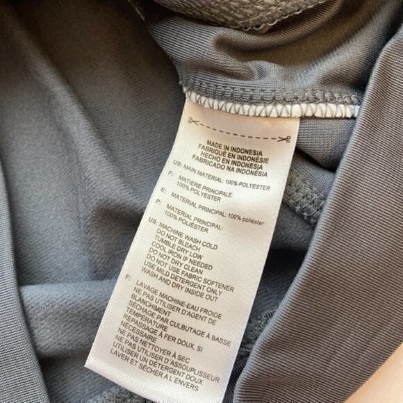 Adidas Women's Utility Jacket Sz S NWT - Picture 5 of 8